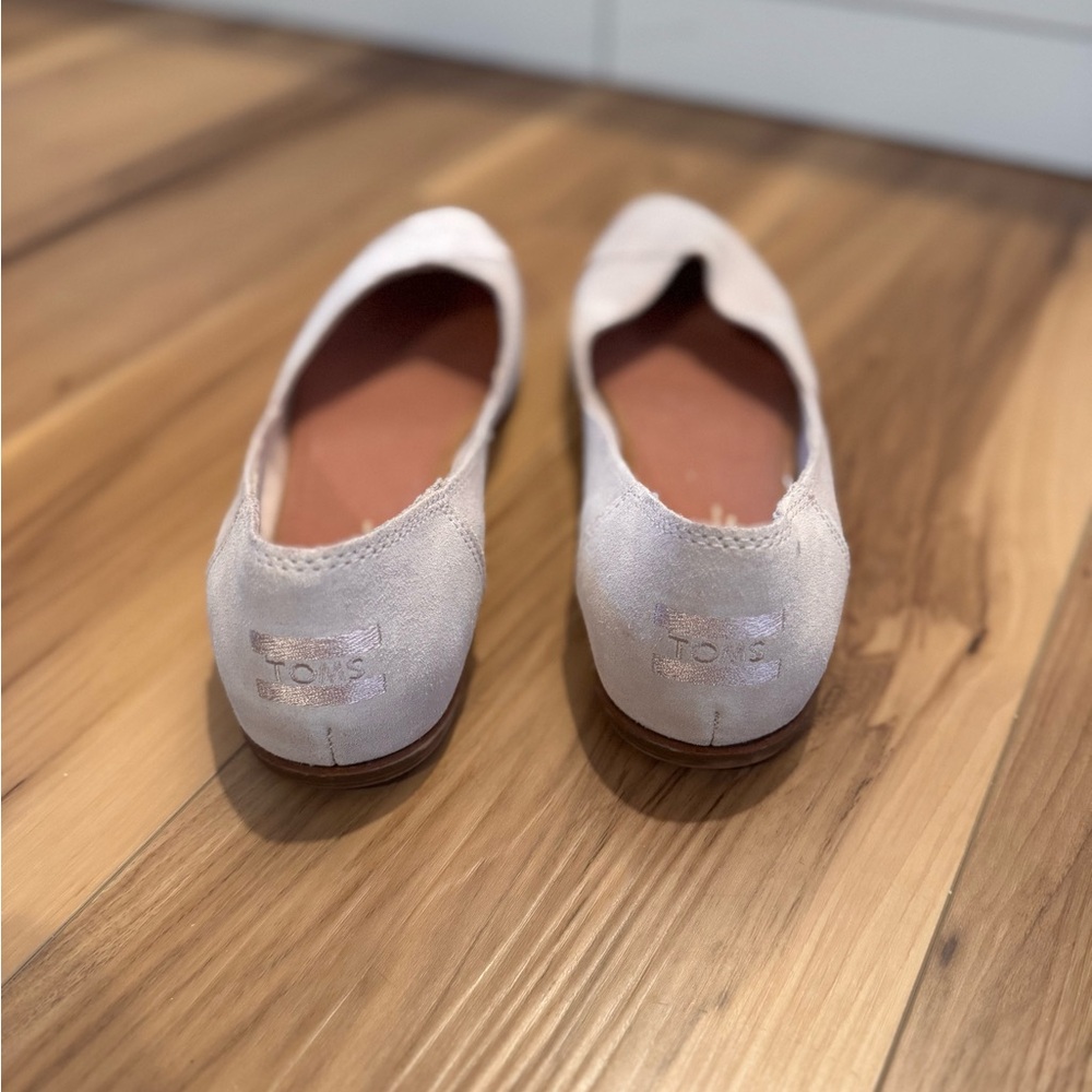 Women’s Blush Pink Tom’s Flats - Picture 2 of 3